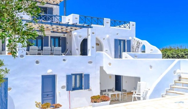 Villa 'Virginia' with Sea View, Wi-Fi and Air Conditioning in Paros