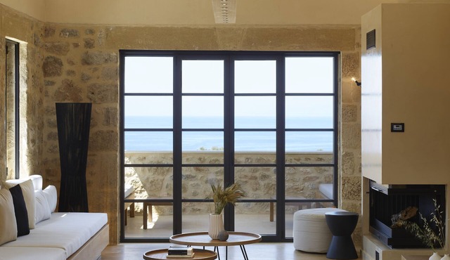 Villa with outdoor pool for 8 persons