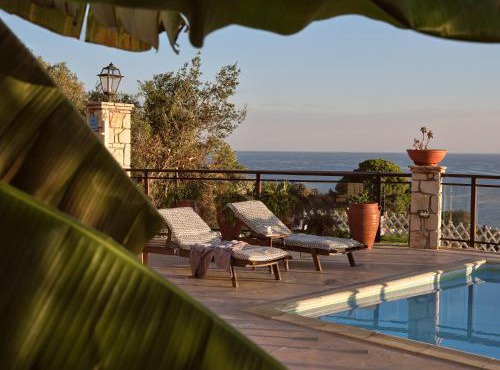 Villa Yiannis - private pool & endless sea view, by ZanteWize