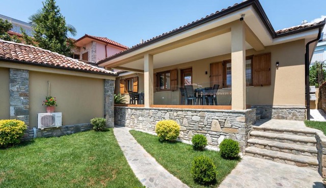 Villa Zoi Boutique Hotel I Sleep on the Historic Roman Road Via Egnatia inside the ancient walls of Elbasan Castle and wake up to a homemade Albanian breakfast prepared by a local family