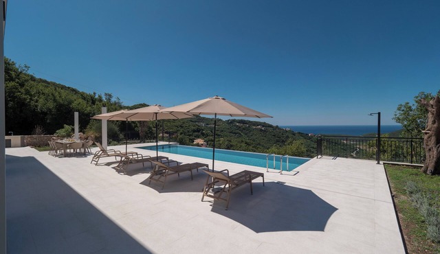 Villa Zvis - Private Pool and Sea View