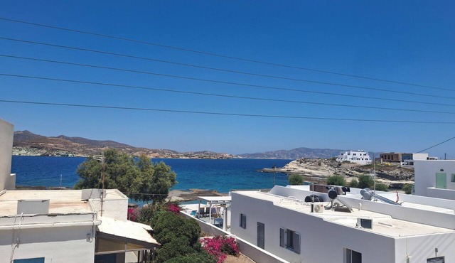 Vilos Luxury Suites in Milos