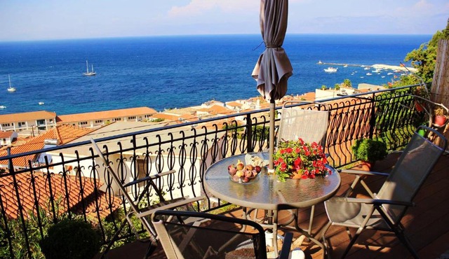 Violetta Rooms in Koroni