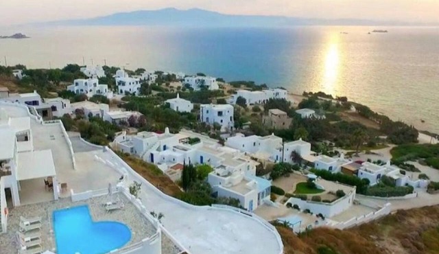 Virelian Studio, Divine Sea Views, Furnished Terrace, Naxos in Plaka