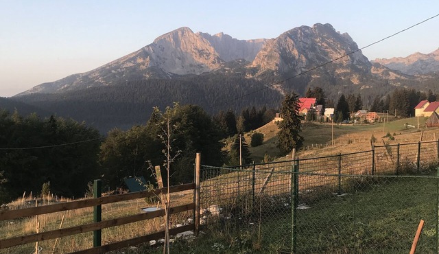 Vista Pitomine ,planinska kuća u blizini Crnog jezera
