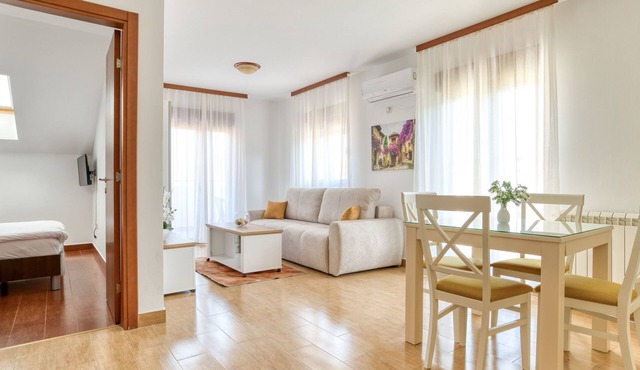 Wohnung "Lux" mit Meerblick by Interhome