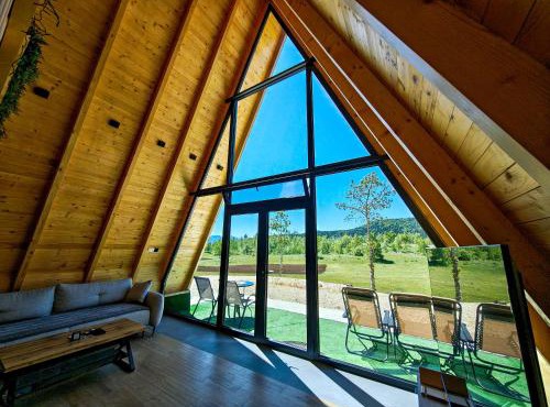 Wolf Ridge Mountain Cabin Montenegro