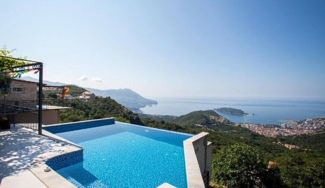 Wonderful 5-bedroom villa Adriatic Horizonte w/pool
