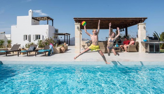 Wonderful Villa Melodie in Plaka