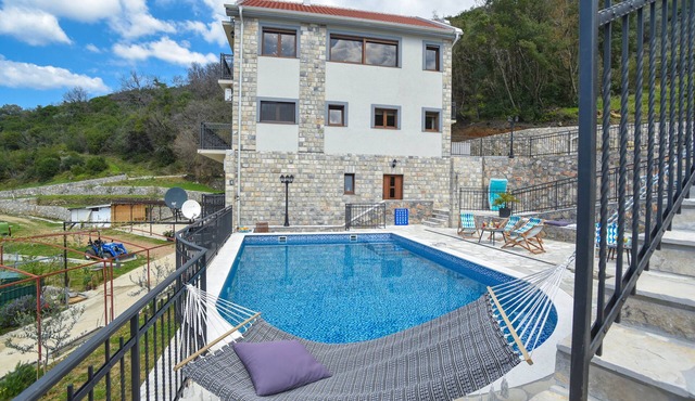 Wonderous Mediterranean Villa W/Swimming Pool and Scenic Views