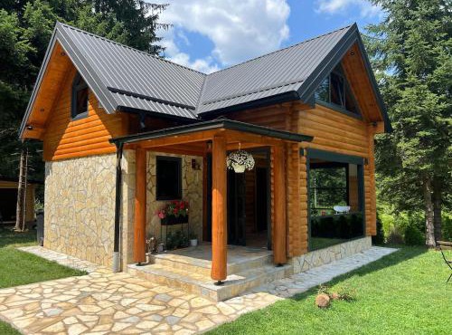 Woodland Lodge