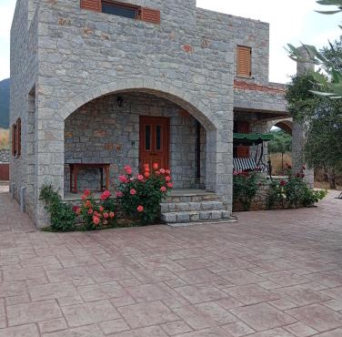 Xifias Stonehouse