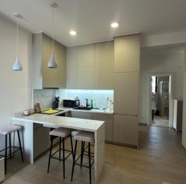 Zenith Lux Apartment Beachfront & Parking