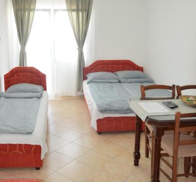 Zlatni Pijesak - Apartmani Čanj