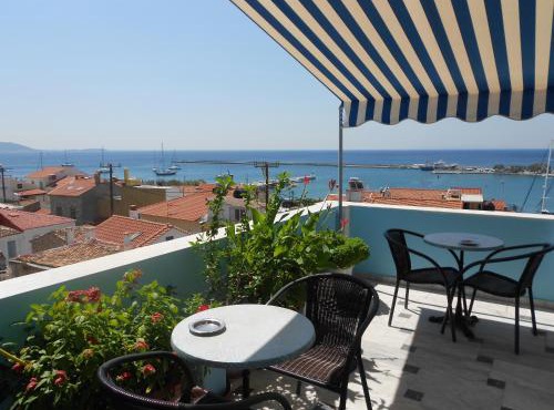 Zorbas Hotel in Pythagoreio