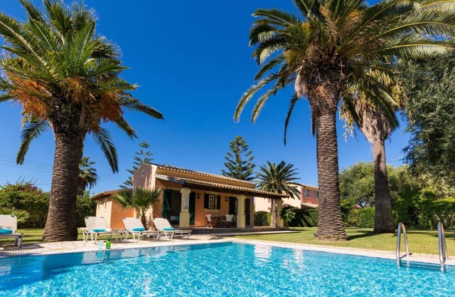90 m² Villa ∙ 3 bedrooms ∙ 6 guests in Thinali
