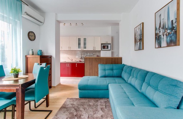 Apartments Lora 