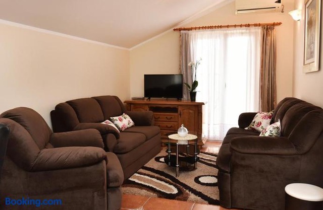 Apartments Topla