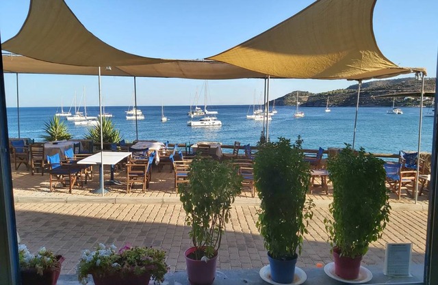 Argo Seafront Retreat - Aegina Seaside Stays in Agia Marina