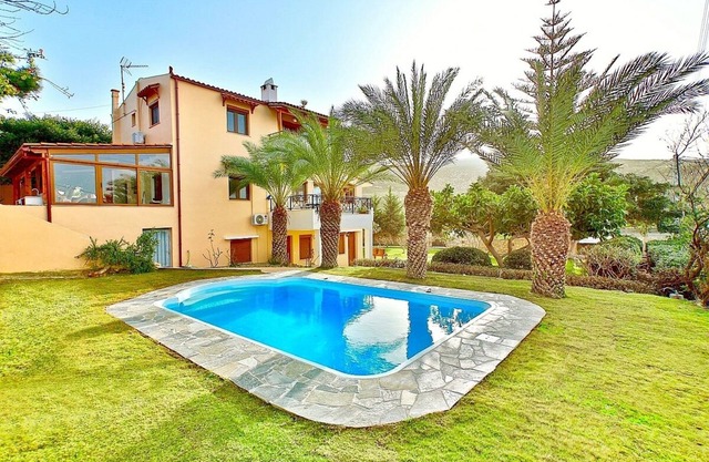 Villa Karteros 