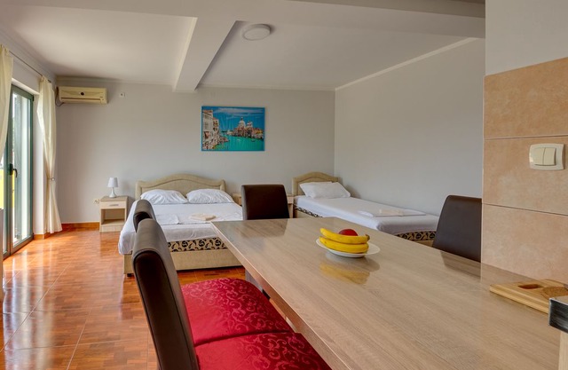 Holiday apartment Meljine for 1 - 4 persons - Holiday apartment in Meljine