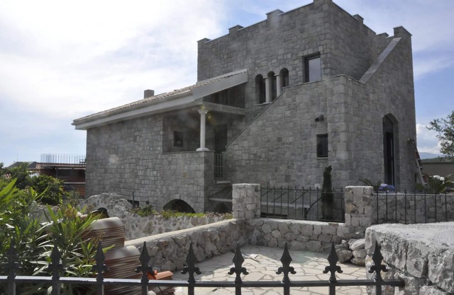 Holiday Herceg Novi Persons Bedrooms 
