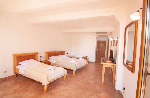 Levantin Inn 13 Room N4 Sea Side in Sveti Stefan
