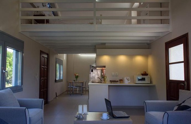 Perivoli House B in Lesbos