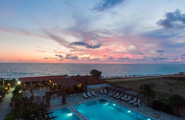 Poseidon Beach Hotel 