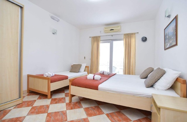Studio for 3 persons in Tivat