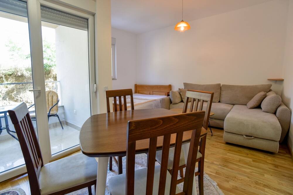 Becici Apartment | Sea View Flat w Balcony 5 min to Beach in Budva
