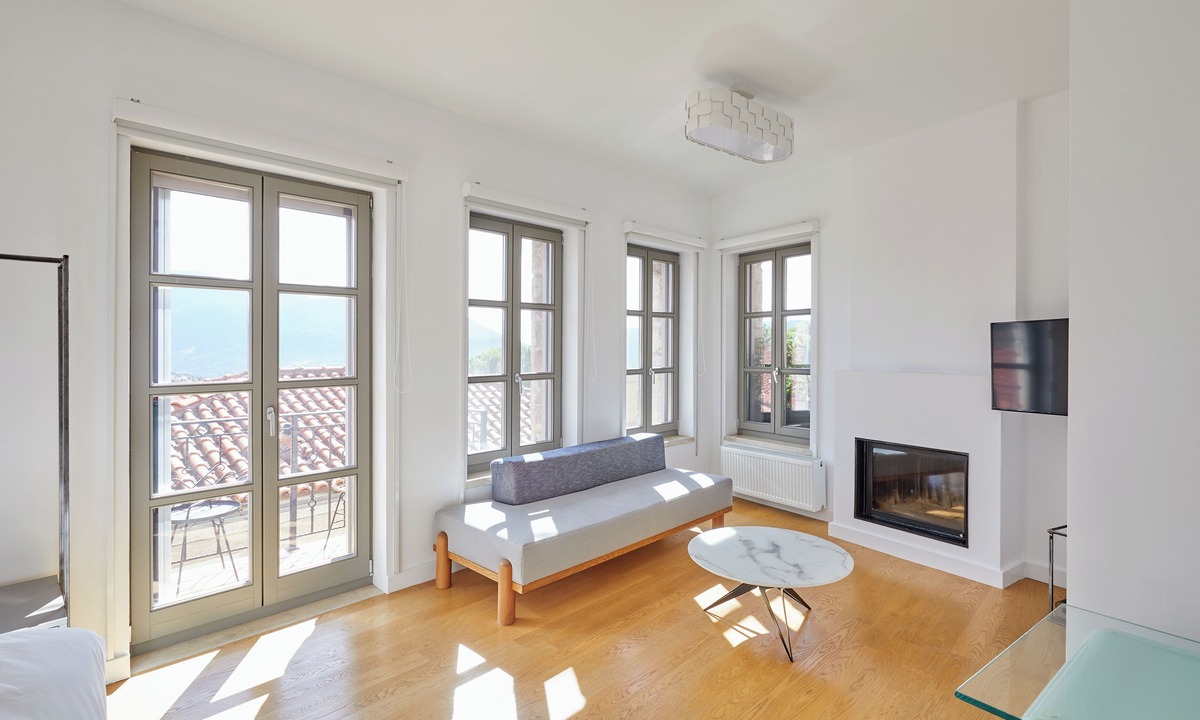 Arachova Hotel | Clock Tower