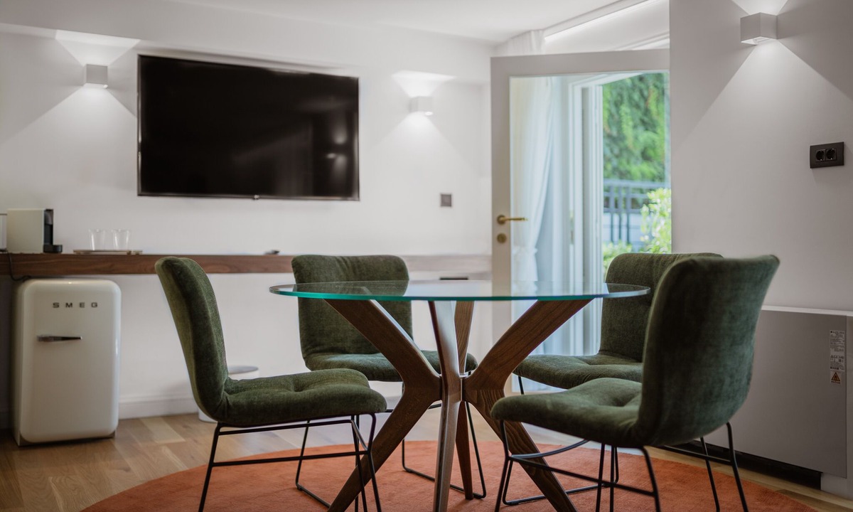 Patras Hotel | The Bold Type Hotel