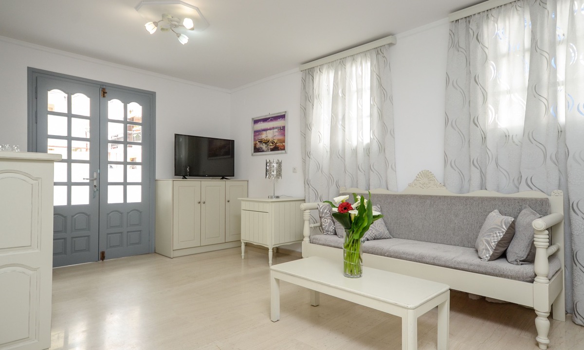 Old Town Naxos House | Golden Beach Studios
