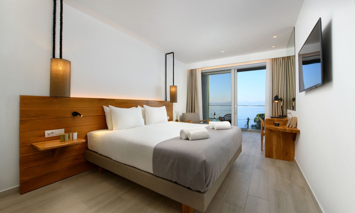 Perama Hotel | Eleals Boutique Hotel
