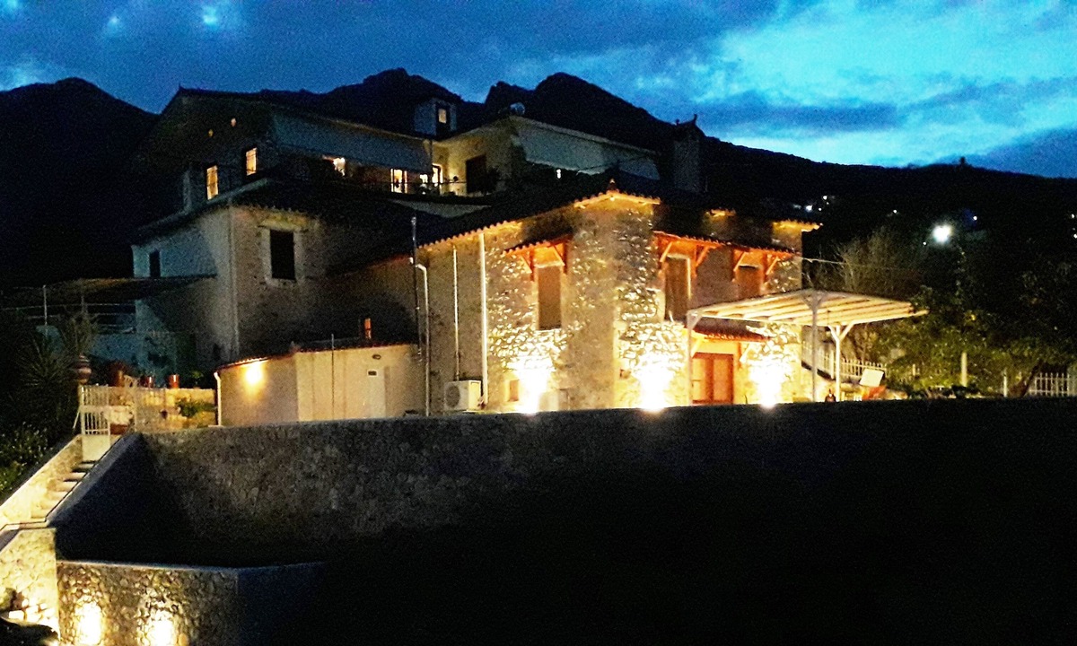 Livadi House | Theodora's Guest House - Tyros, East Peloponnese (Τυρός)
