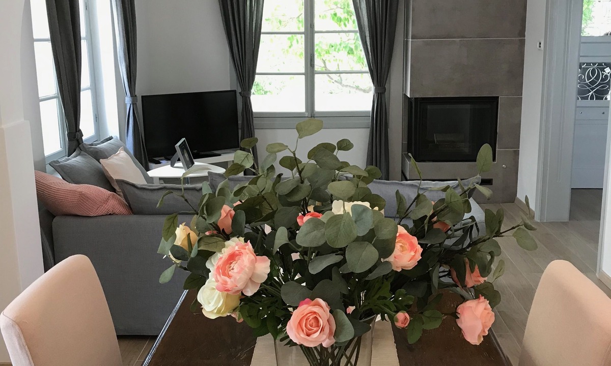 Spata-Artemida House | Dina's House