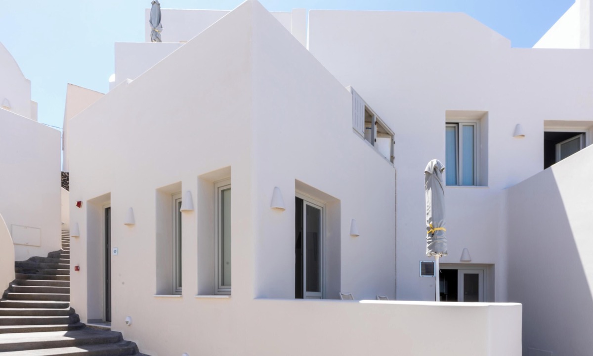 Finikia Hotel | Hotiday Santorini Oia