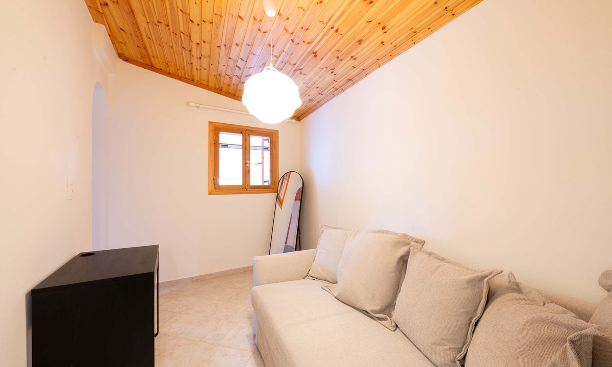 Eva House | Olivilla Garden Retreat A Peaceful Escape