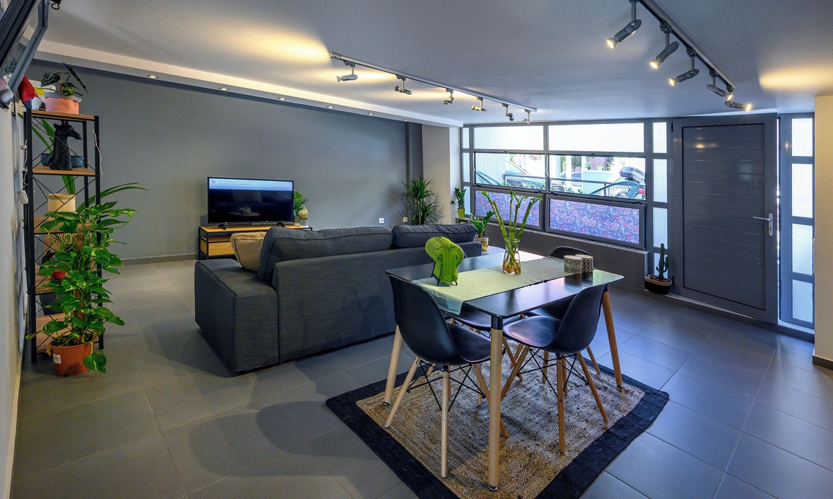 Gazi Apartment | Gazi Metro APT Urban Balcony Oasis