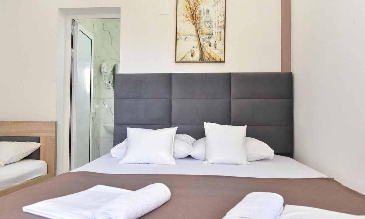 Gjerana Apartment | Studio Room w Balcony 6 min to Beach in Ulcinj