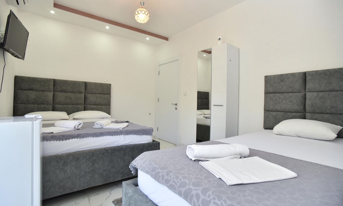 Gjerana Apartment | Studio w Balcony 6 min to Beach in Montenegro