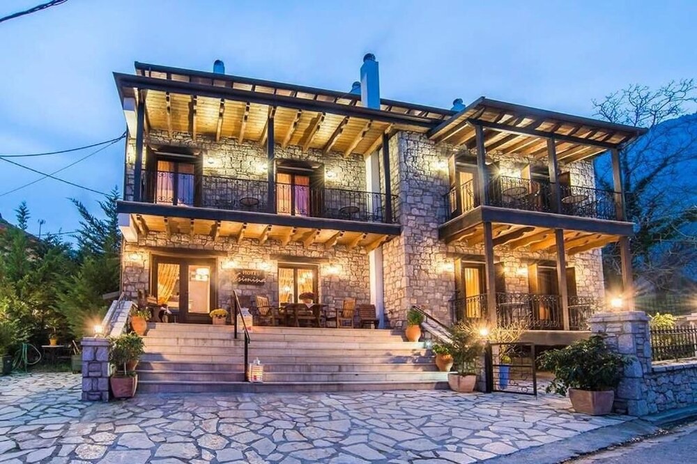 Eptalofos Condo | Eptalofos Guesthouse - Cozy Double Suite