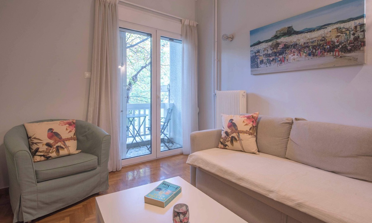 Thissio Apartment | Stylish apt in the Historic heart of the city