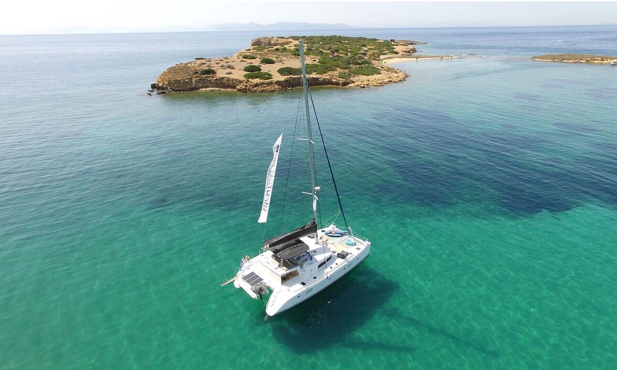 Alimos Boat Rental | Sun-Kissed Sailing Adventure in Islas Sarónicas