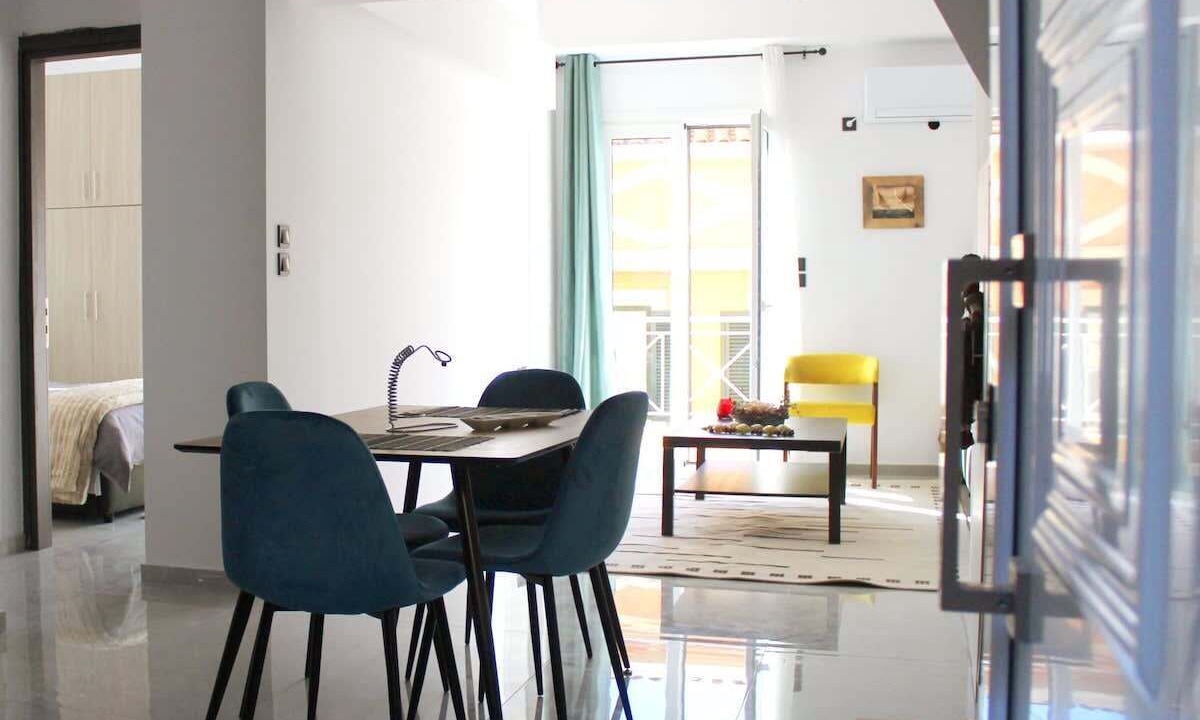 Zavlani Apartment | Central Old Town Stay - Bright & Fully Equipped