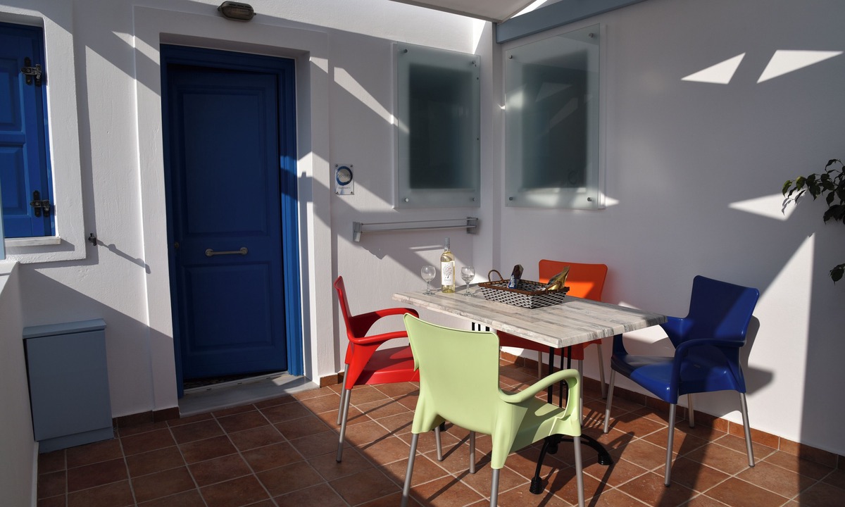 Perissa Apartment | ADELPHI APARTMENTS