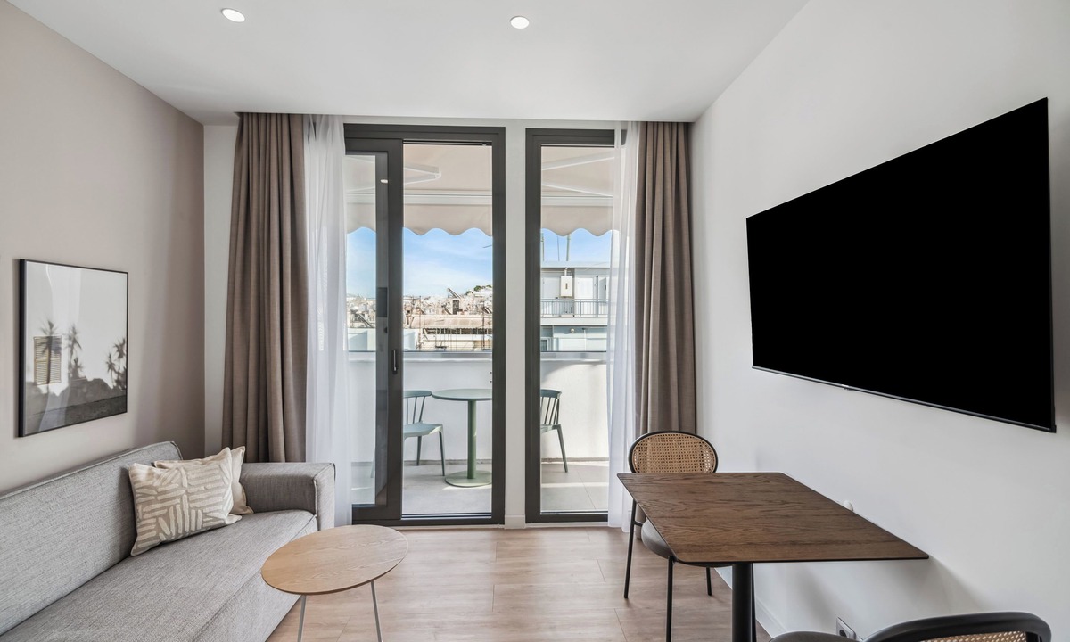 Piraeus Apartment | Limehome Piraeus Olive