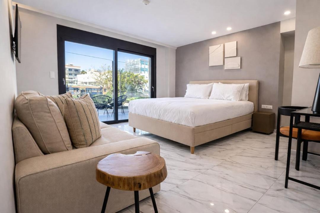Kallithea Apartment | The Aegean Pearl Athens by ΜΡS