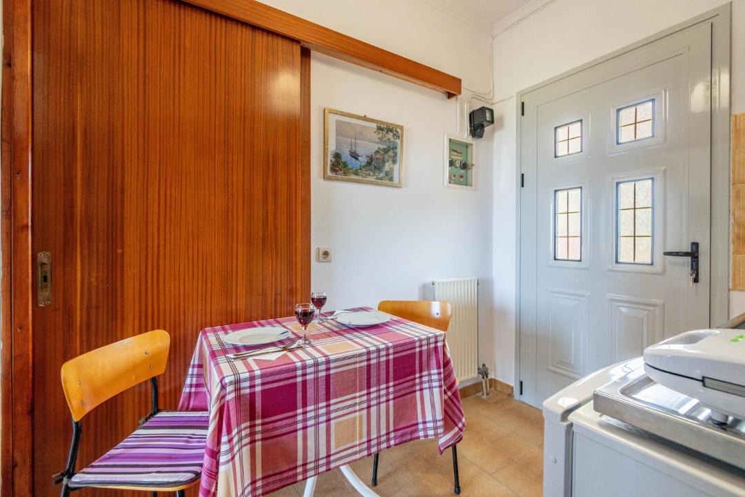 Almiros Beach Apartment | Lotus Apartment 4